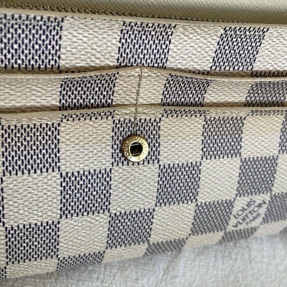 Louis Vuitton Damier Azur Wallet - Picture 9 of 13